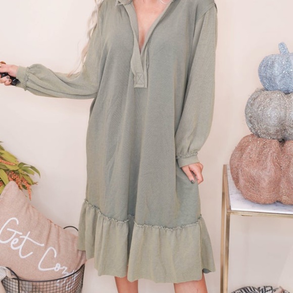 POL Dresses & Skirts - NWOT POL boho ruffle hooded dress